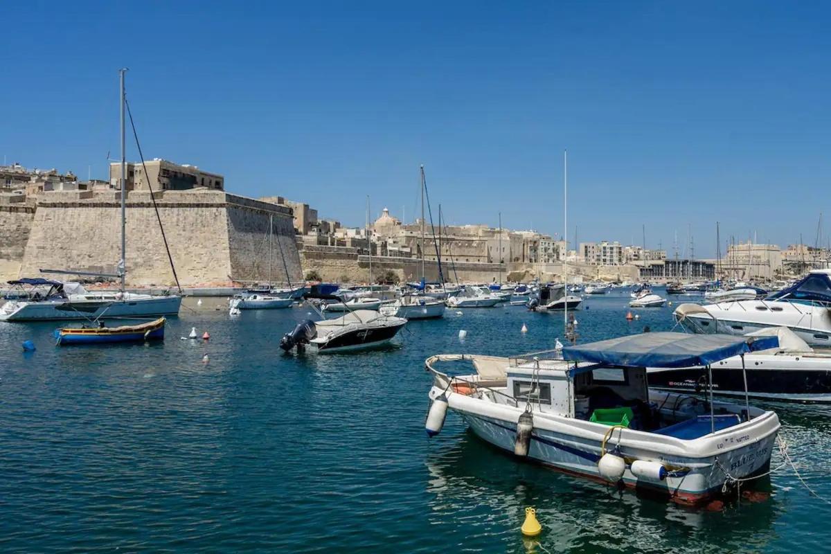 Modern Apt Kalkara Seafront! エクステリア 写真