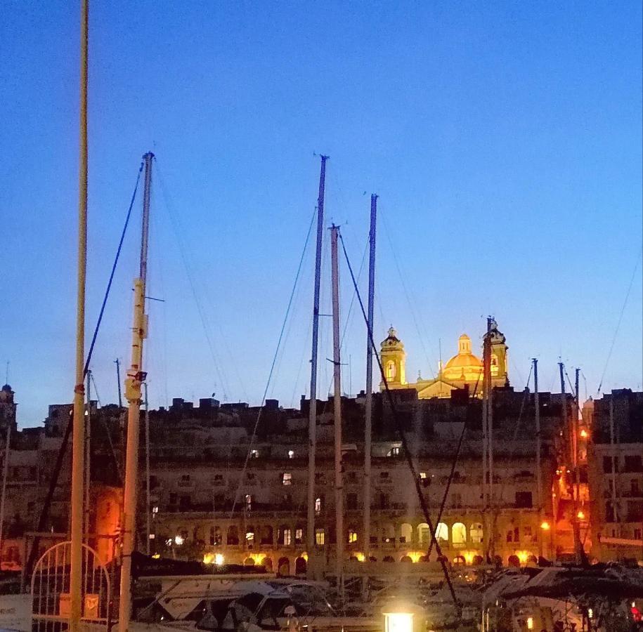 Modern Apt Kalkara Seafront! エクステリア 写真